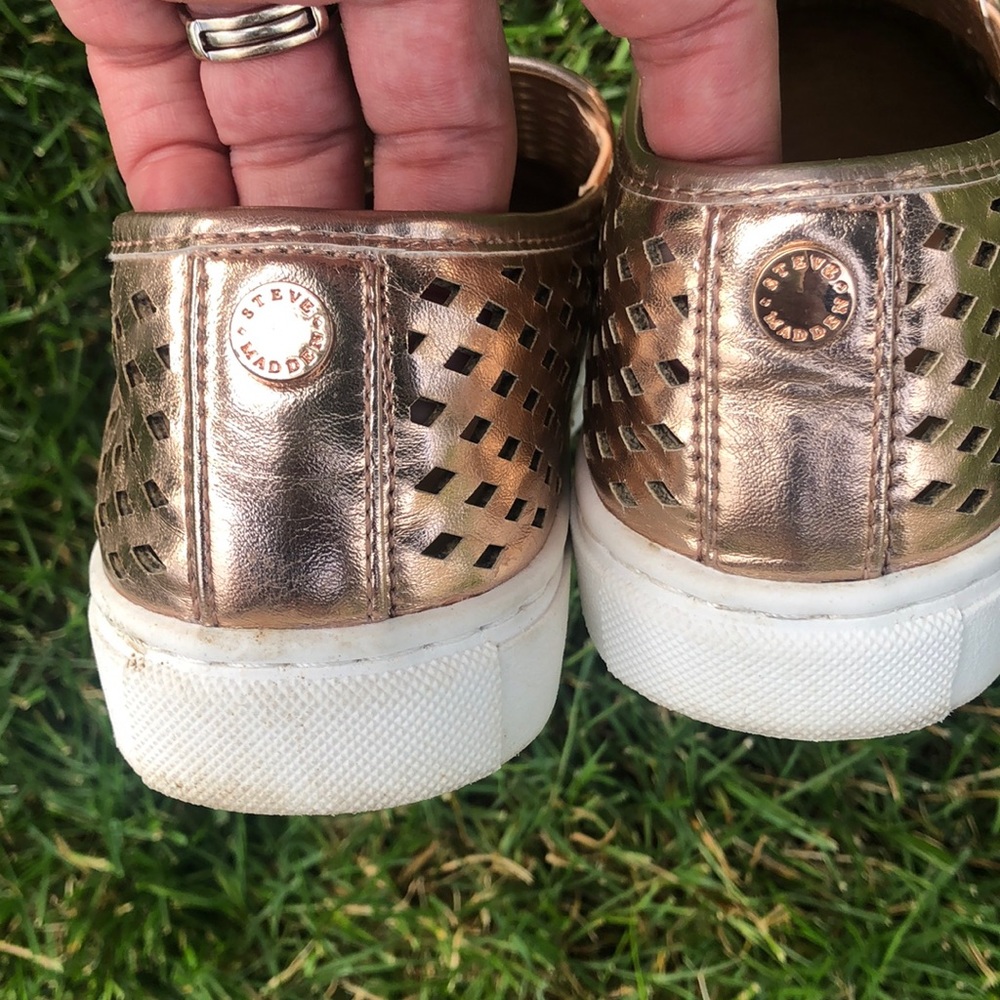 Steve Madden rose gold slip on shoes - Picture 7 of 7